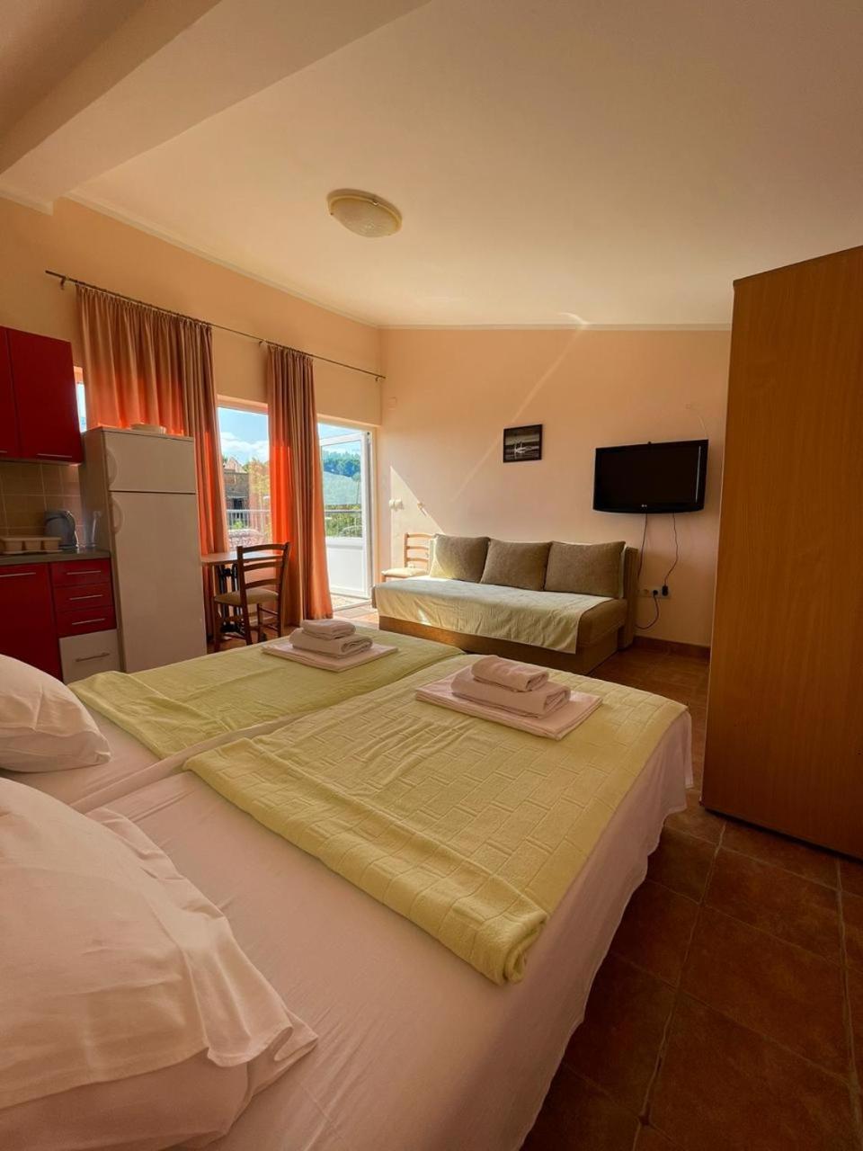 Apartments Villa-G Lustica Tivat Exterior photo